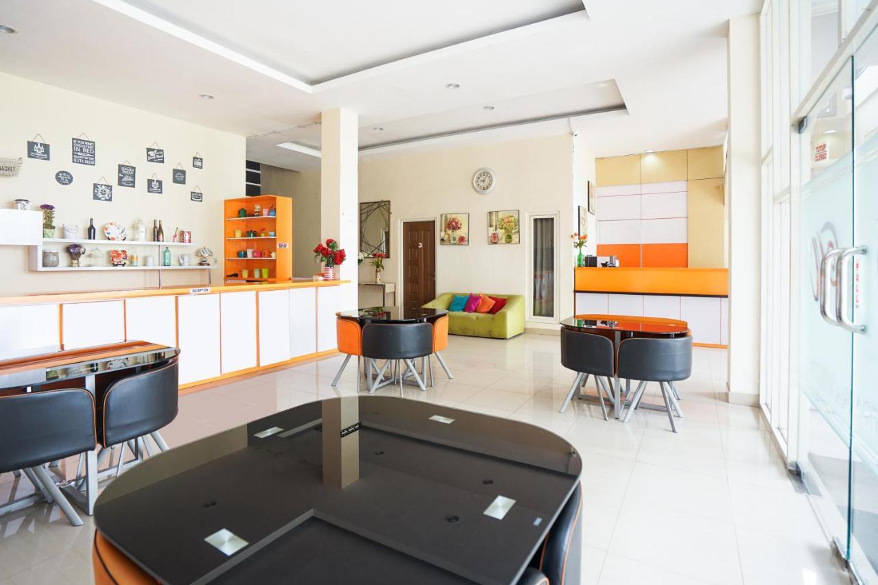 סוראבאיה Pratisarawirya Guesthouse By Ecommerceloka מראה חיצוני תמונה